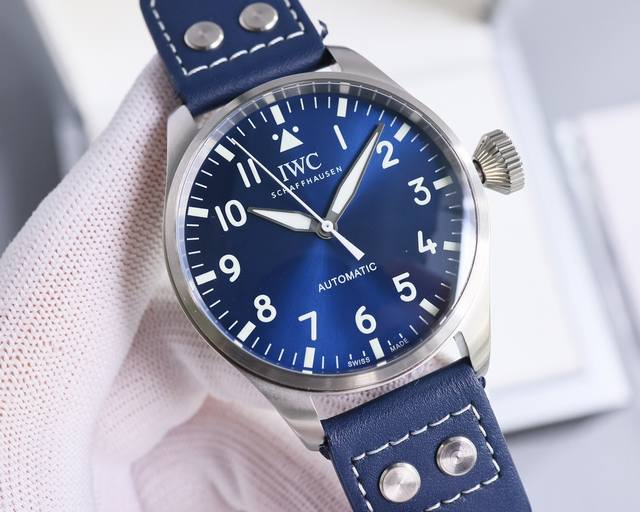 白 青铜 Iwc 万国 空中霸主 大飞 大飞行员 系列 43Mm 狂野阳刚的设计 霸气侧漏 细腻温柔的工艺 炉火纯青 两者相辅---刚柔并济 虎啸猿啼 表壳 宽